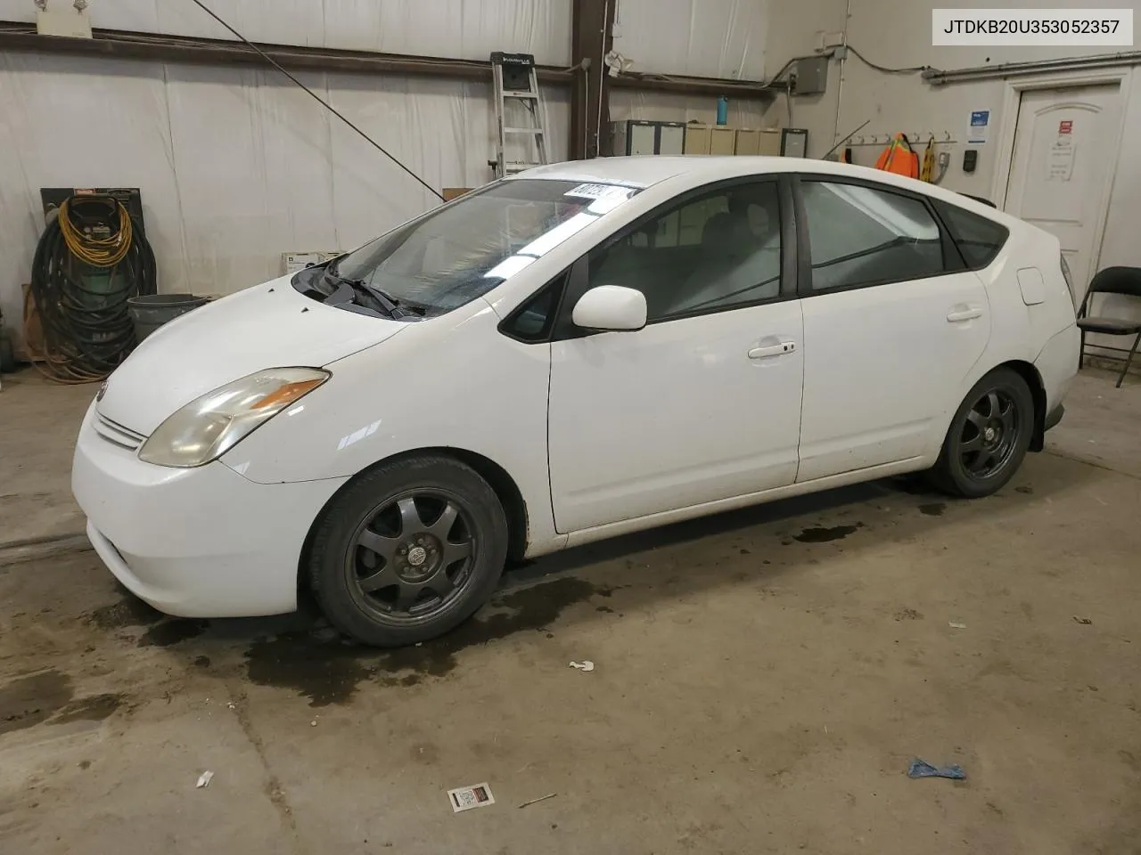 2005 Toyota Prius VIN: JTDKB20U353052357 Lot: 80729664