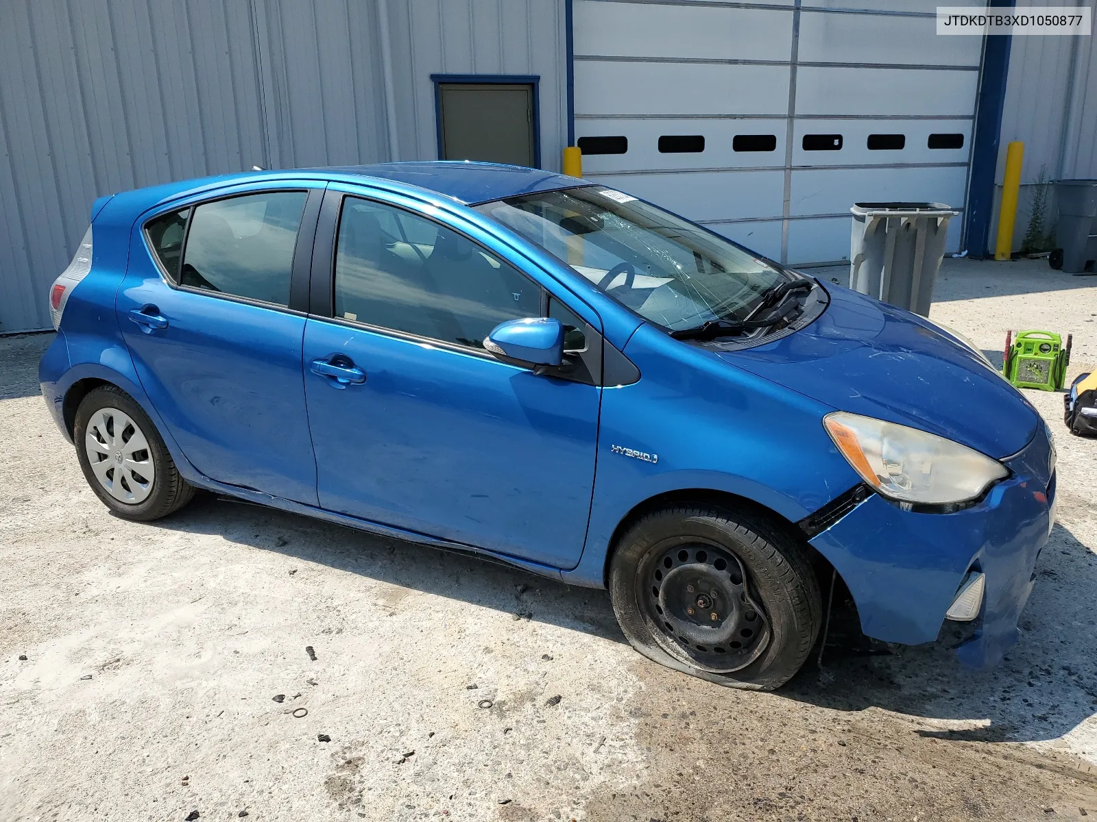 2013 Toyota Prius C VIN: JTDKDTB3XD1050877 Lot: 62837324