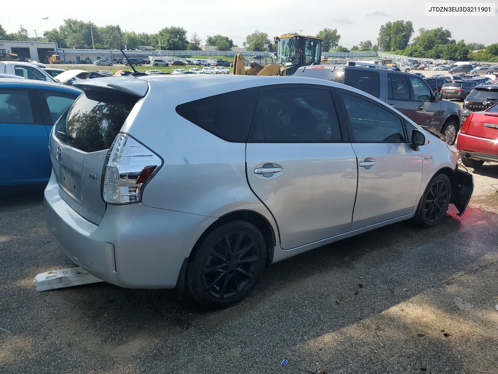 JTDZN3EU3D3211901 2013 Toyota Prius V