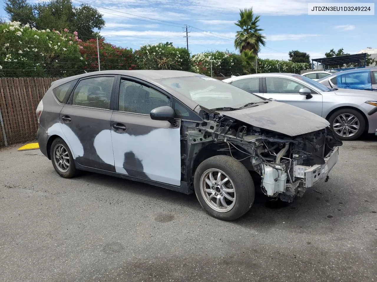 2013 Toyota Prius V VIN: JTDZN3EU1D3249224 Lot: 65602534