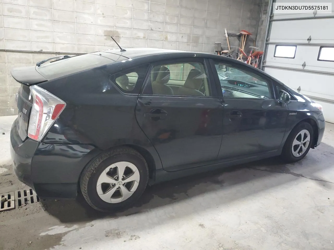 JTDKN3DU7D5575181 2013 Toyota Prius