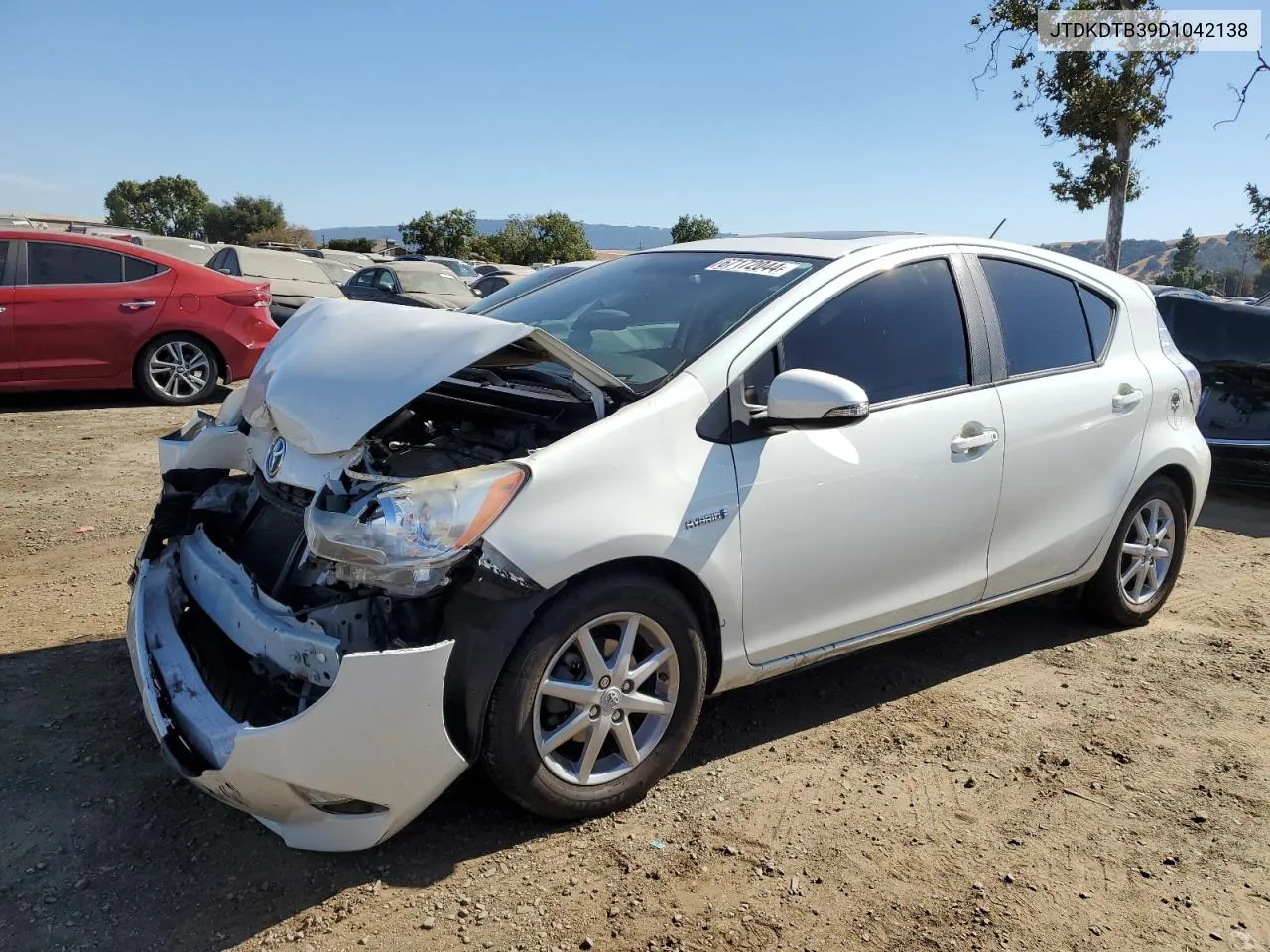 2013 Toyota Prius C VIN: JTDKDTB39D1042138 Lot: 67172044