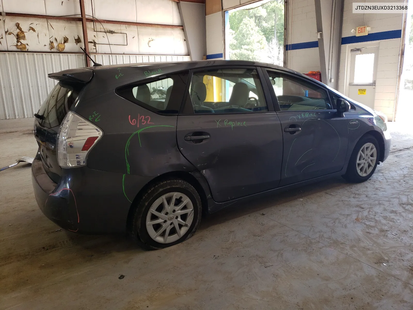 2013 Toyota Prius V VIN: JTDZN3EUXD3213368 Lot: 68487354