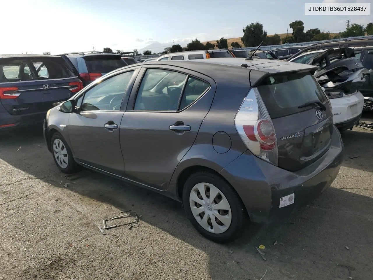 2013 Toyota Prius C VIN: JTDKDTB36D1528437 Lot: 68714064