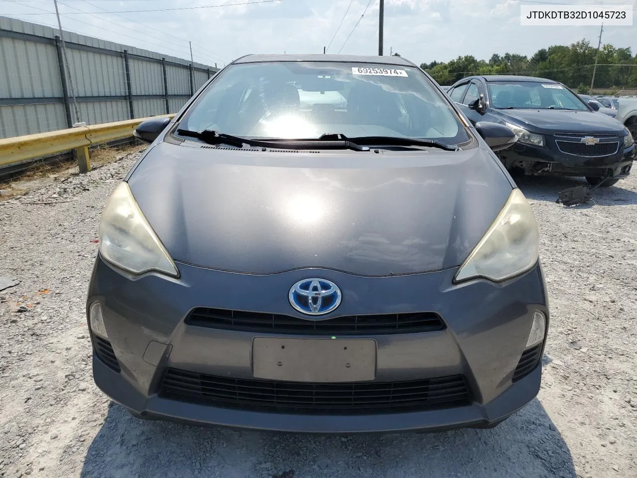 2013 Toyota Prius C VIN: JTDKDTB32D1045723 Lot: 69253974