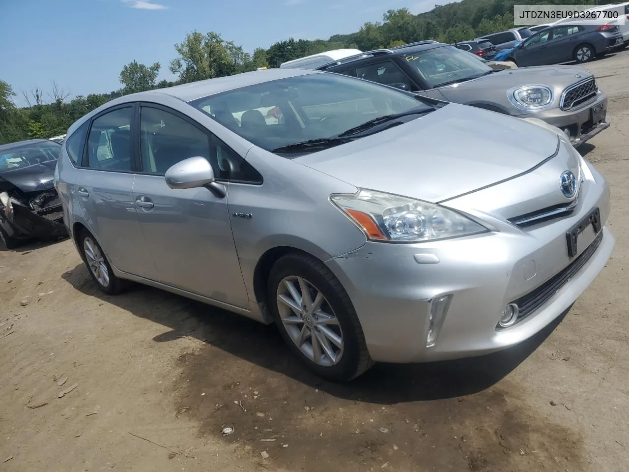 JTDZN3EU9D3267700 2013 Toyota Prius V