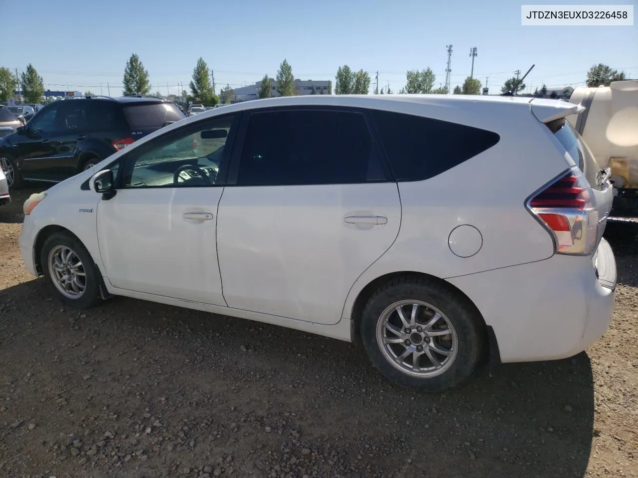 JTDZN3EUXD3226458 2013 Toyota Prius V