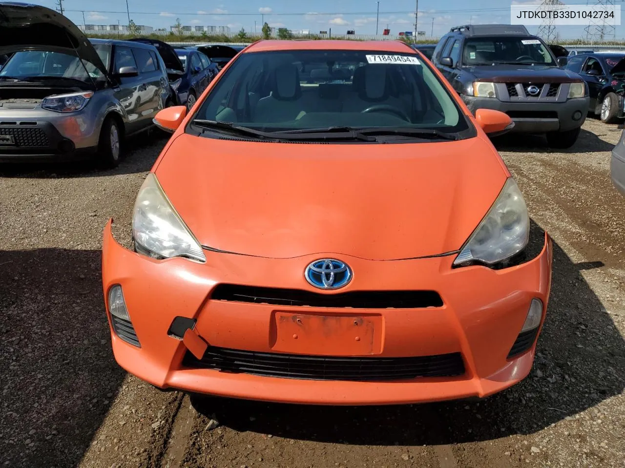 2013 Toyota Prius C VIN: JTDKDTB33D1042734 Lot: 71849454