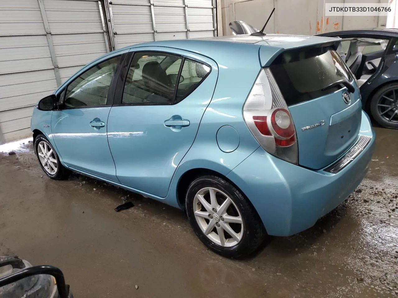 2013 Toyota Prius C VIN: JTDKDTB33D1046766 Lot: 72185944