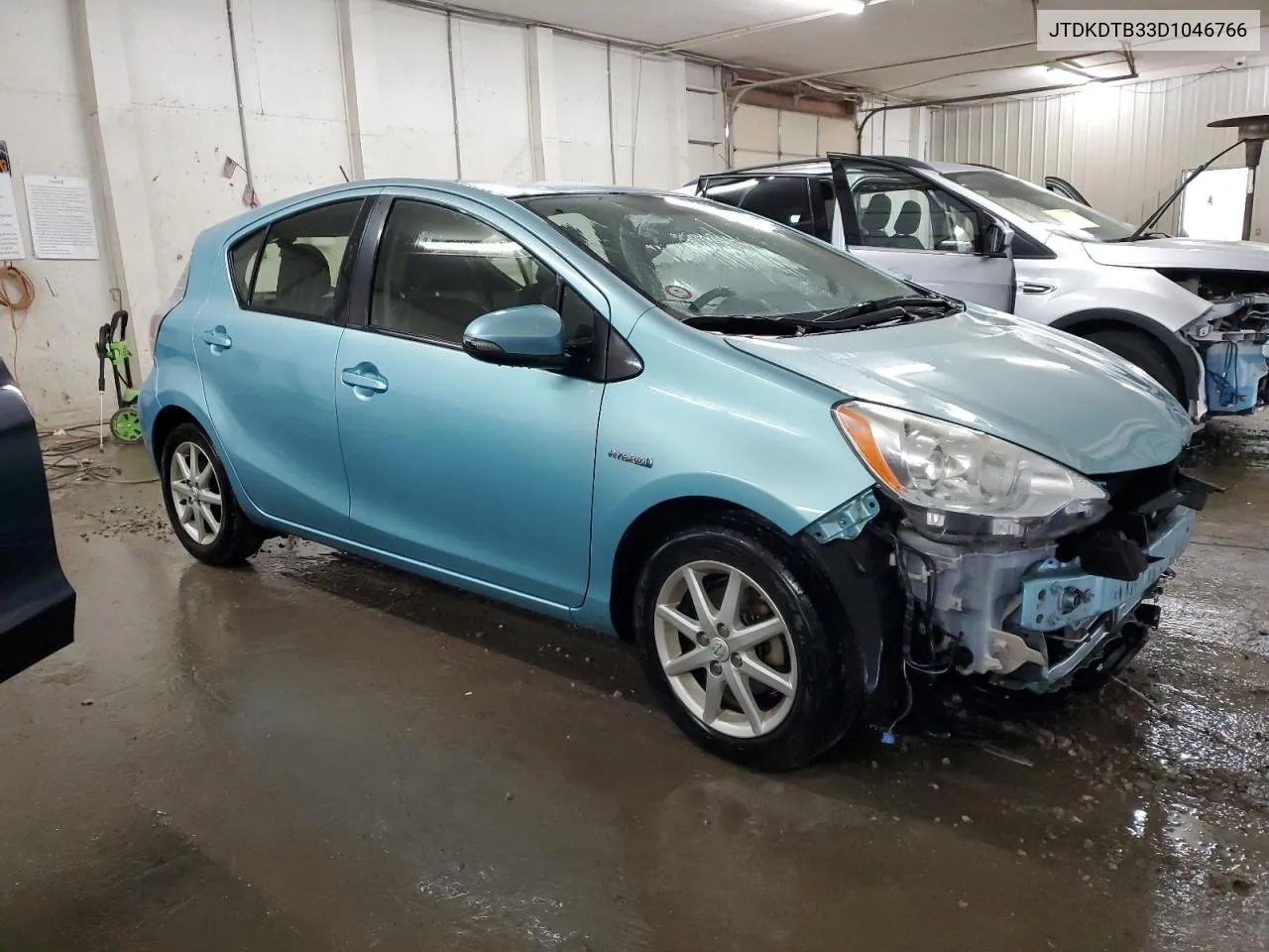 2013 Toyota Prius C VIN: JTDKDTB33D1046766 Lot: 72185944