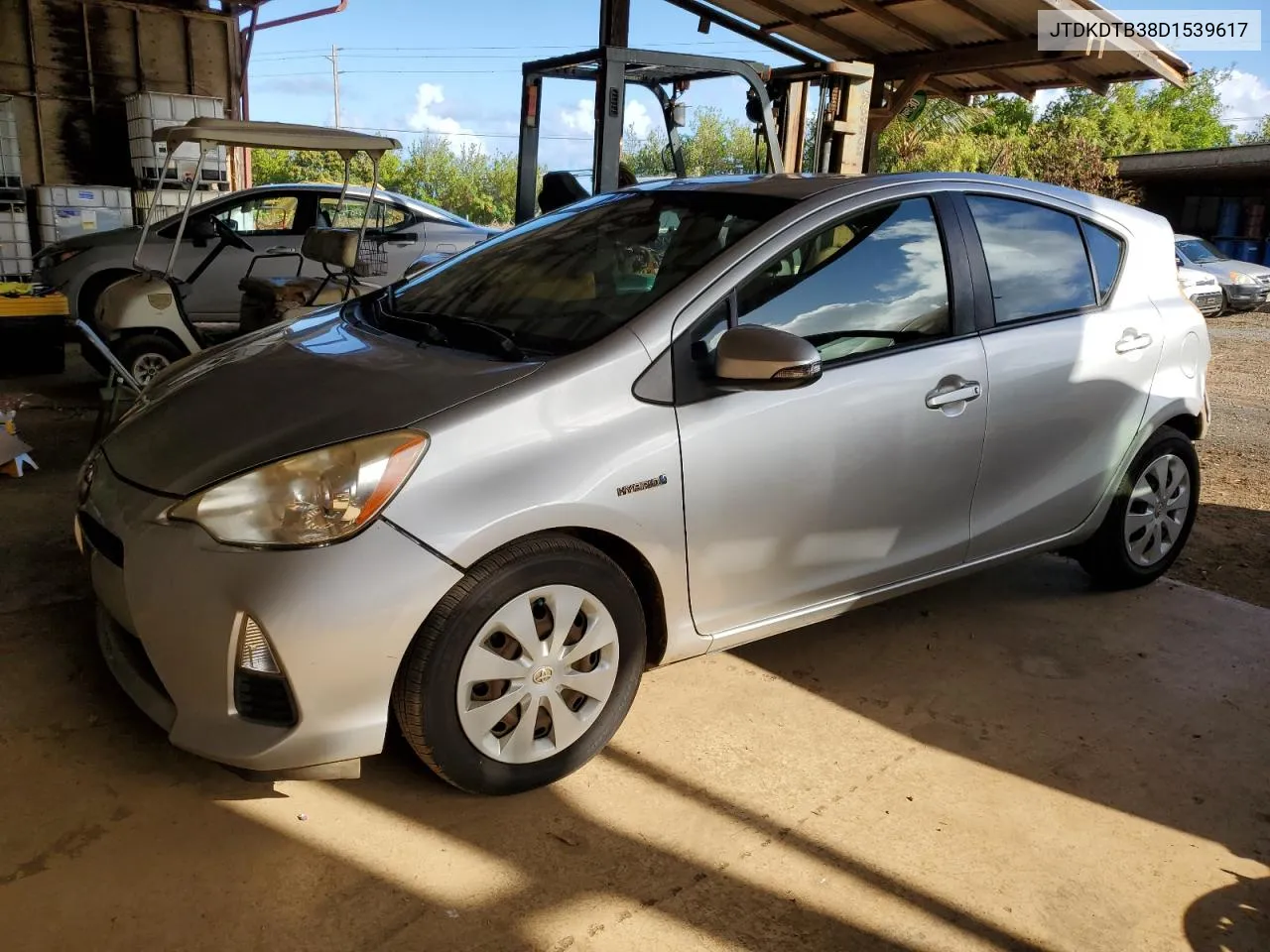 2013 Toyota Prius C VIN: JTDKDTB38D1539617 Lot: 72416184