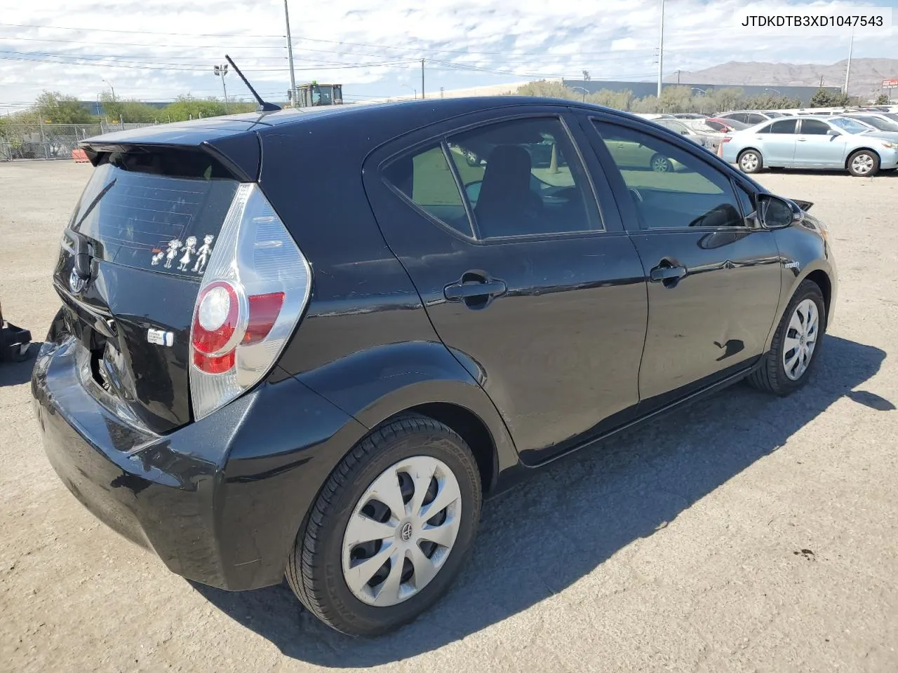 2013 Toyota Prius C VIN: JTDKDTB3XD1047543 Lot: 72613794