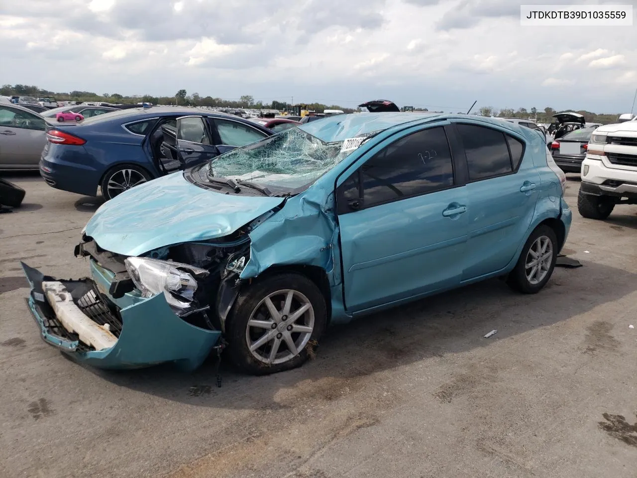 2013 Toyota Prius C VIN: JTDKDTB39D1035559 Lot: 72801684