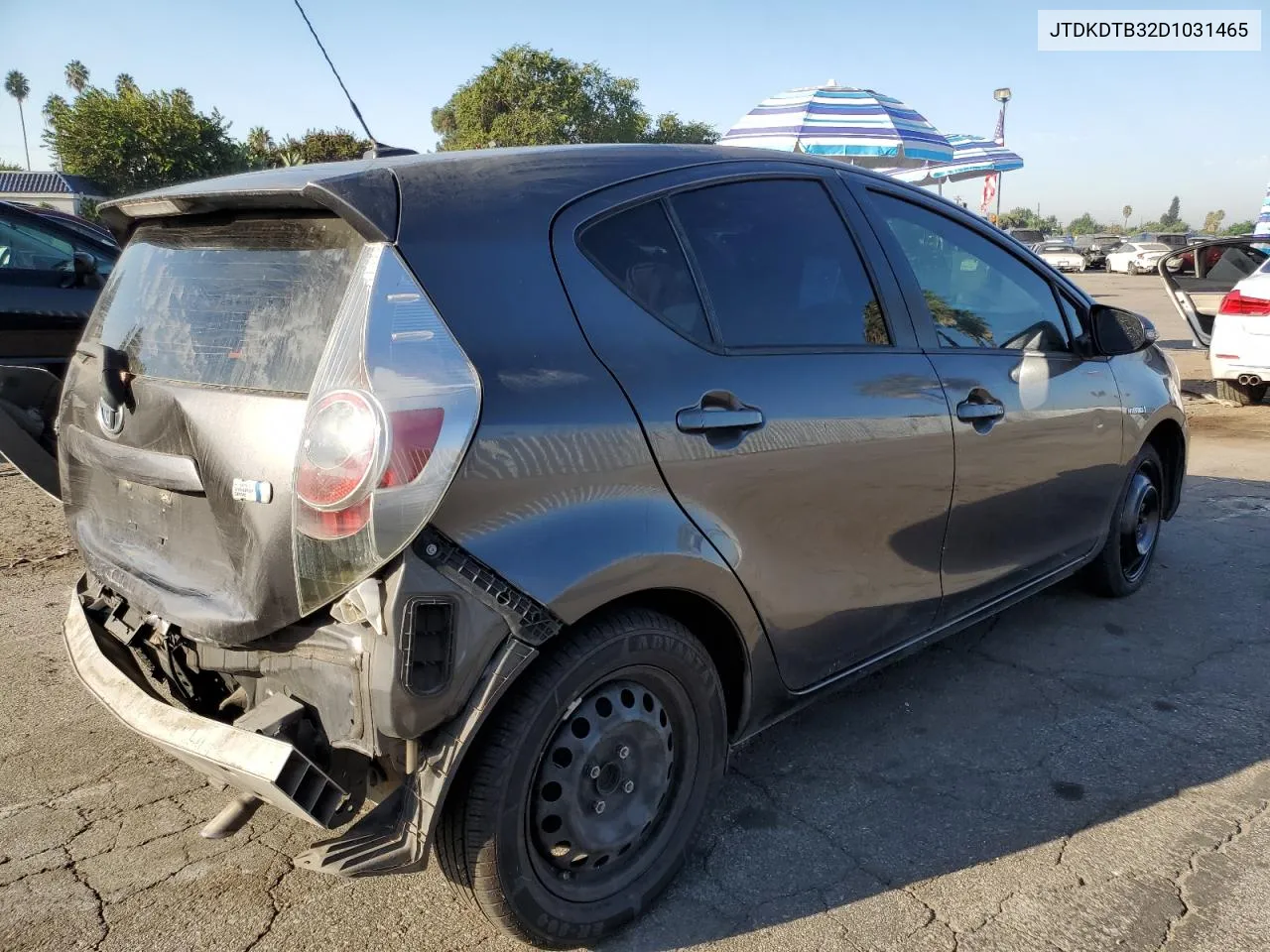 2013 Toyota Prius C VIN: JTDKDTB32D1031465 Lot: 73688544