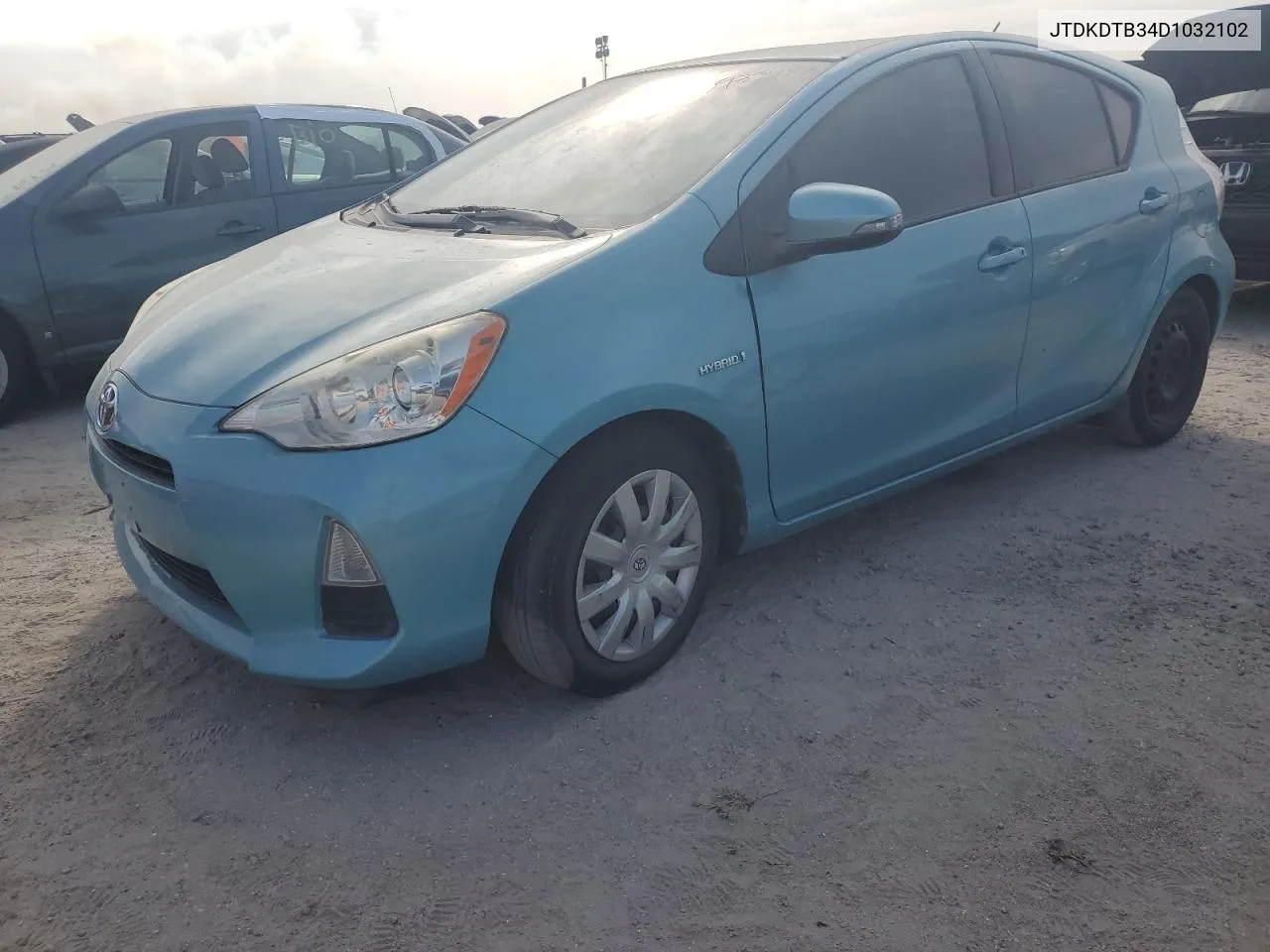 2013 Toyota Prius C VIN: JTDKDTB34D1032102 Lot: 73985984