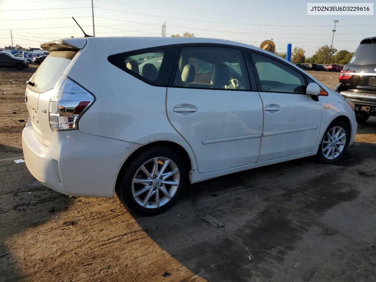 2013 Toyota Prius V VIN: JTDZN3EU6D3229616 Lot: 75716234