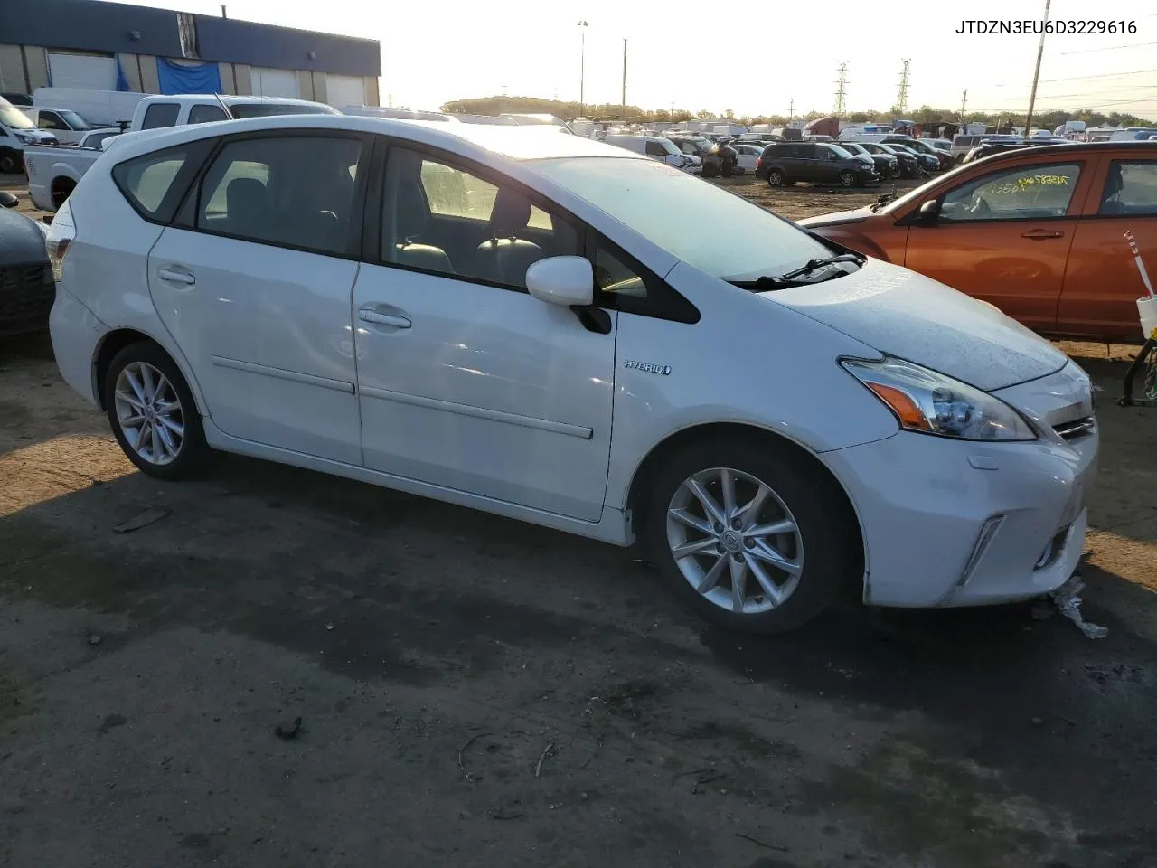 2013 Toyota Prius V VIN: JTDZN3EU6D3229616 Lot: 75716234