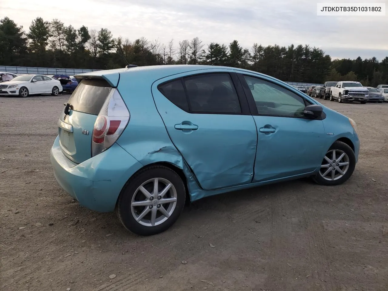 2013 Toyota Prius C VIN: JTDKDTB35D1031802 Lot: 75889614