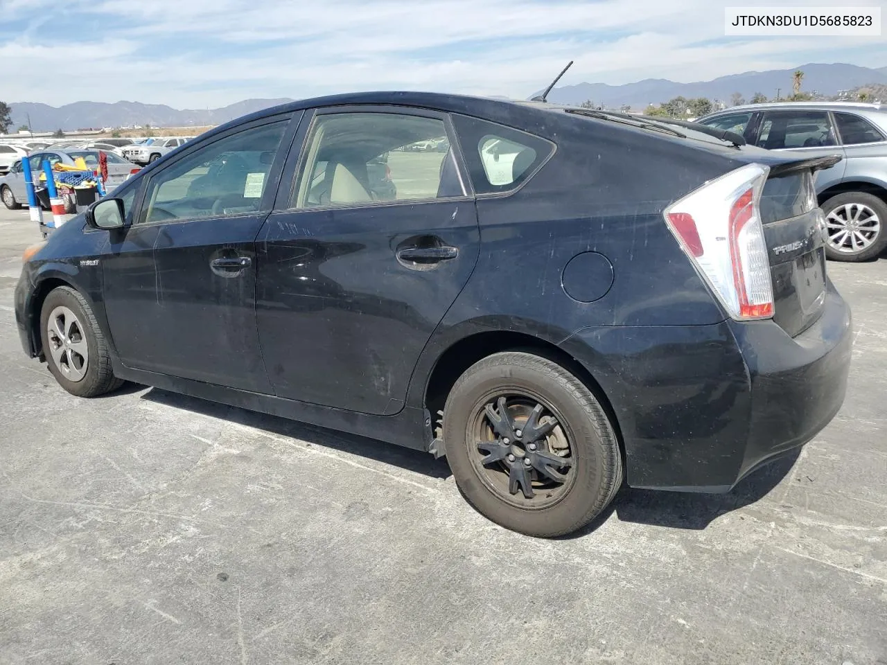 JTDKN3DU1D5685823 2013 Toyota Prius