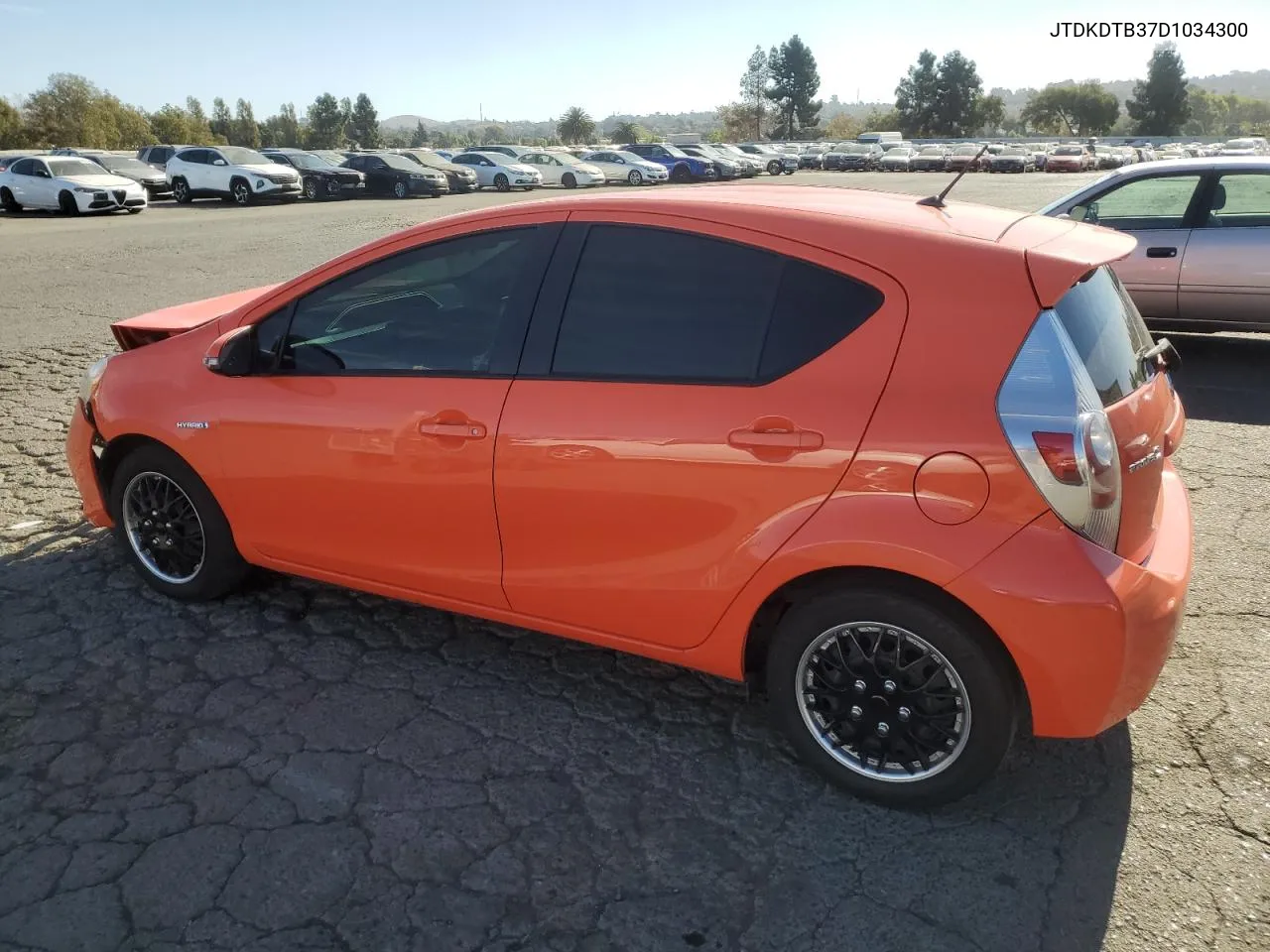 2013 Toyota Prius C VIN: JTDKDTB37D1034300 Lot: 76071474