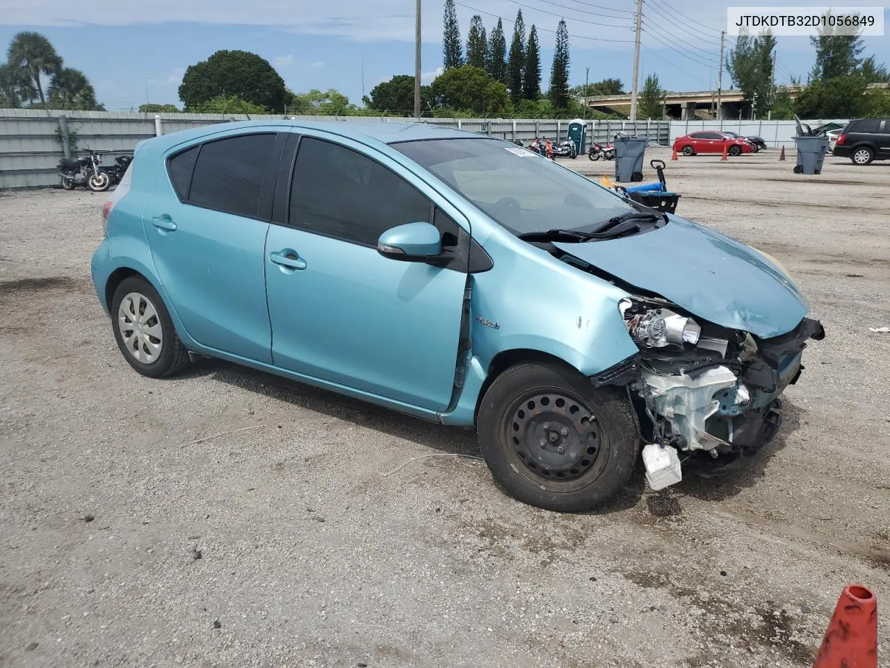 2013 Toyota Prius C VIN: JTDKDTB32D1056849 Lot: 76394774