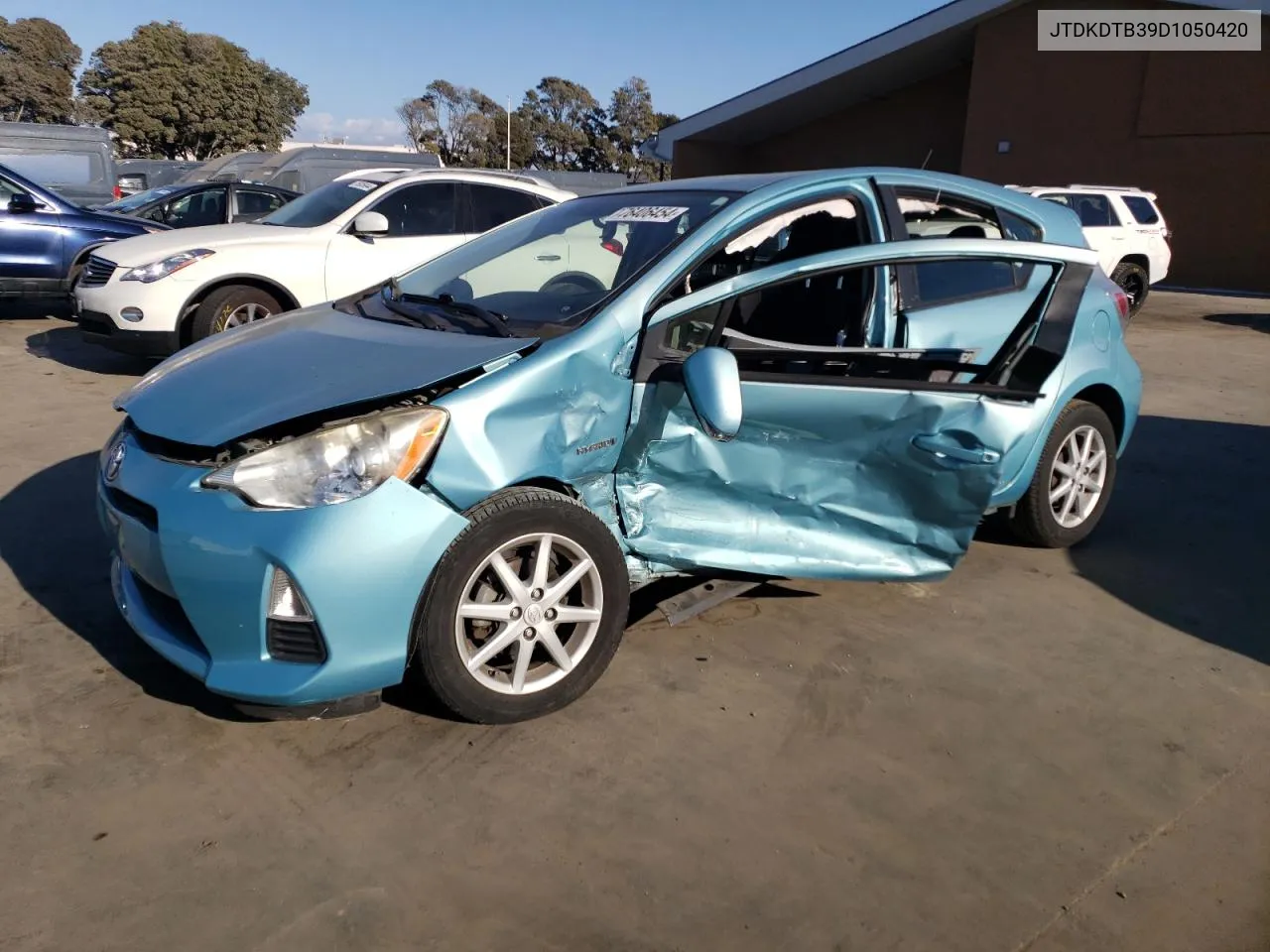 2013 Toyota Prius C VIN: JTDKDTB39D1050420 Lot: 76406454