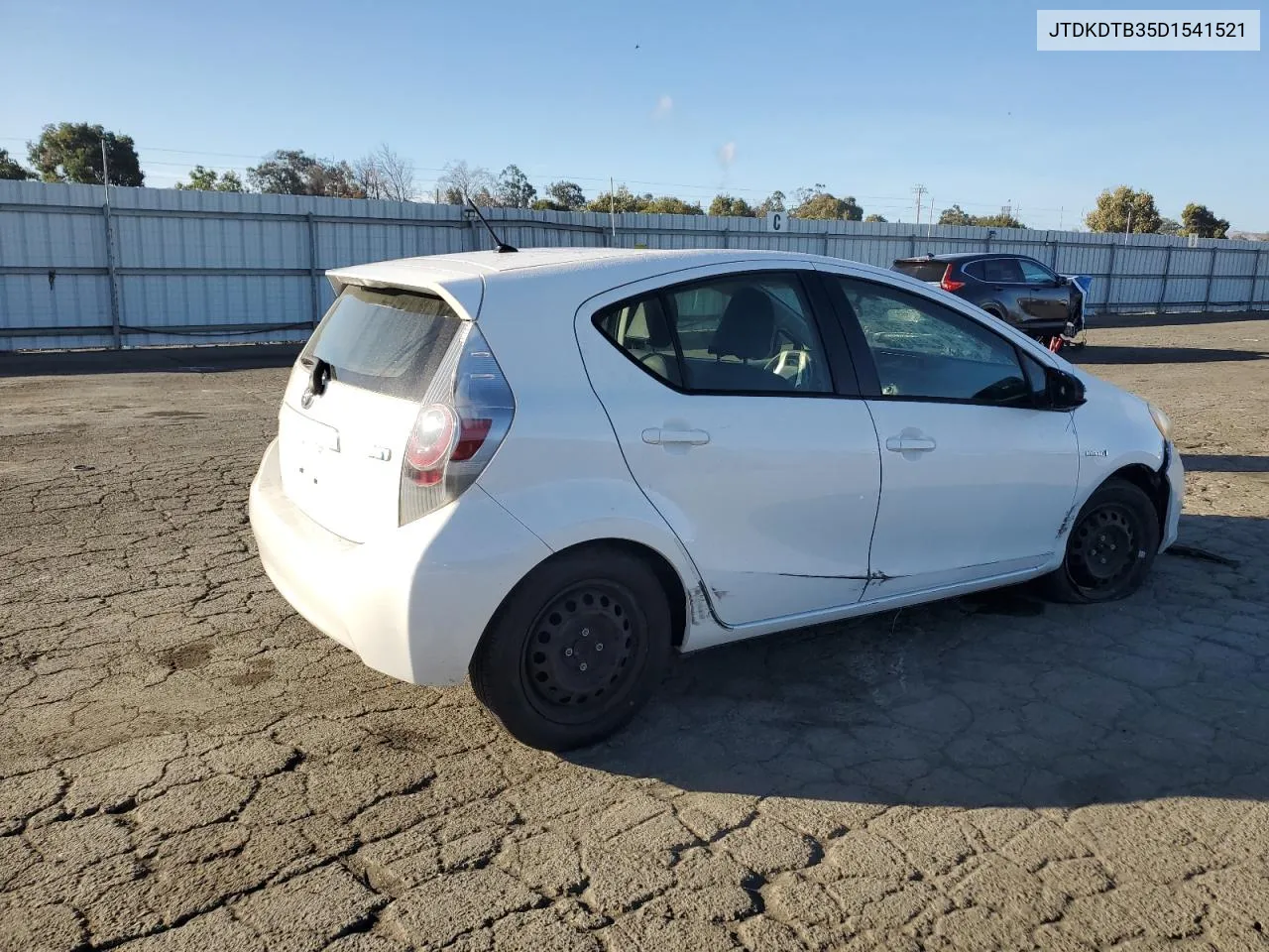 2013 Toyota Prius C VIN: JTDKDTB35D1541521 Lot: 77042464