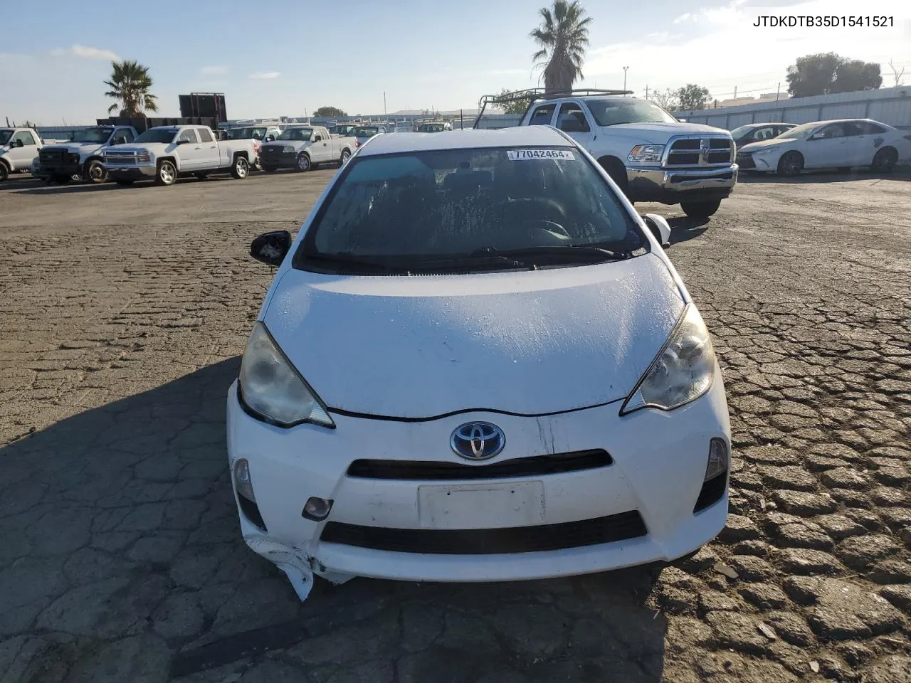 2013 Toyota Prius C VIN: JTDKDTB35D1541521 Lot: 77042464