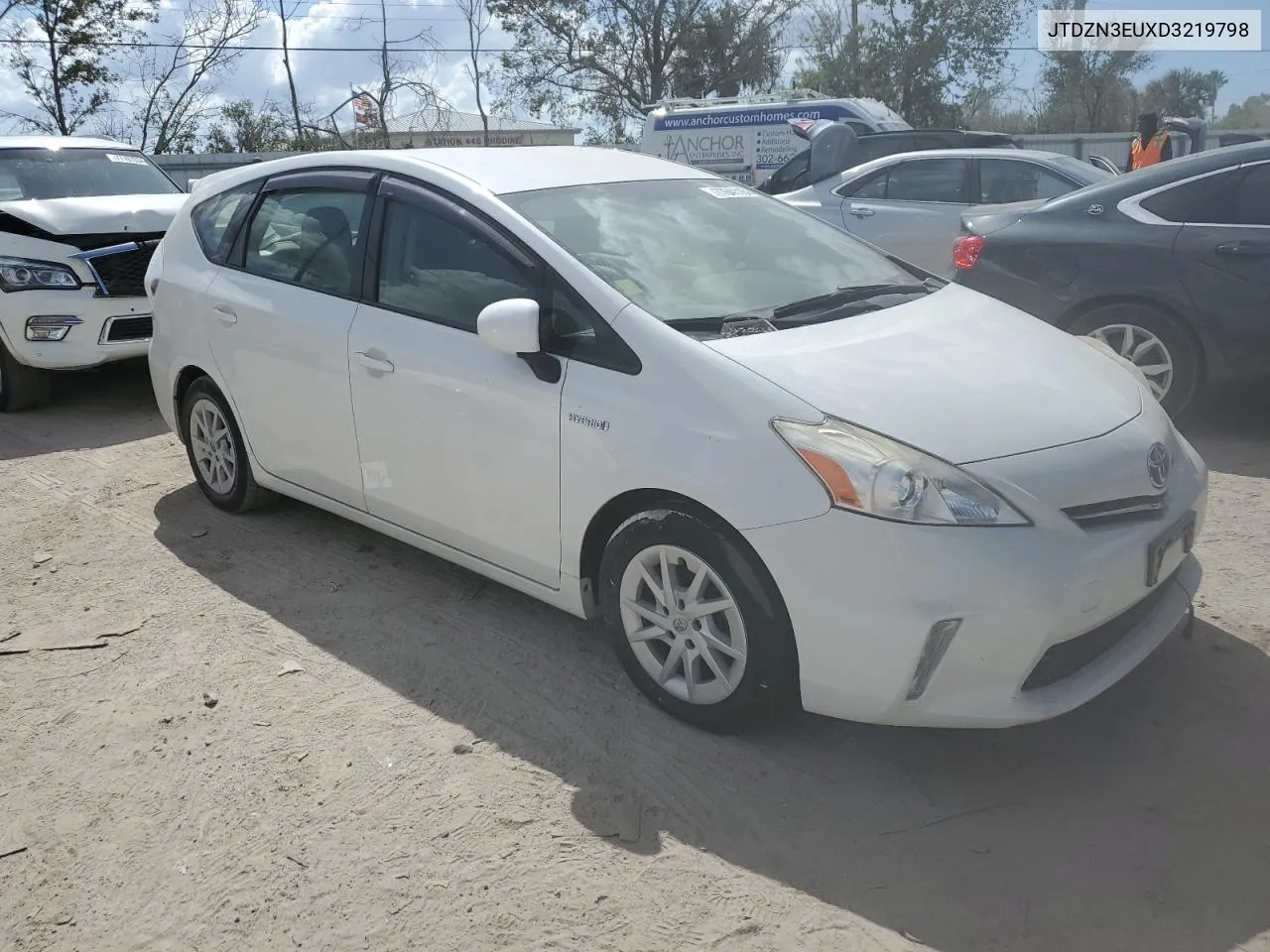 JTDZN3EUXD3219798 2013 Toyota Prius V