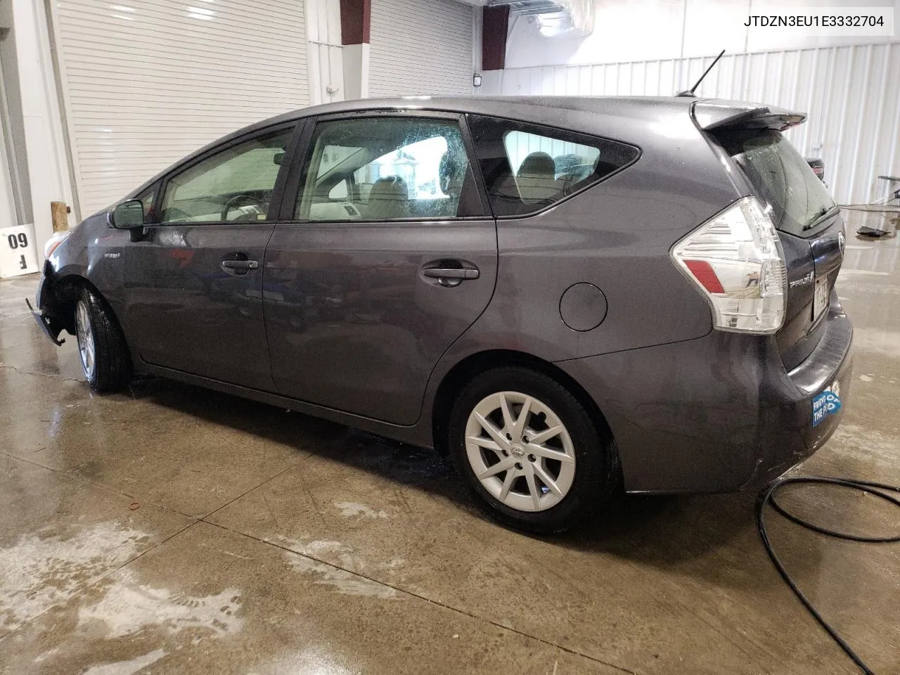 JTDZN3EU1E3332704 2014 Toyota Prius V