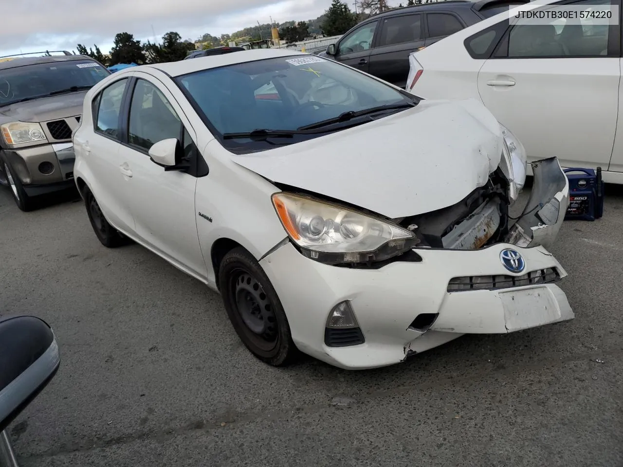 JTDKDTB30E1574220 2014 Toyota Prius C