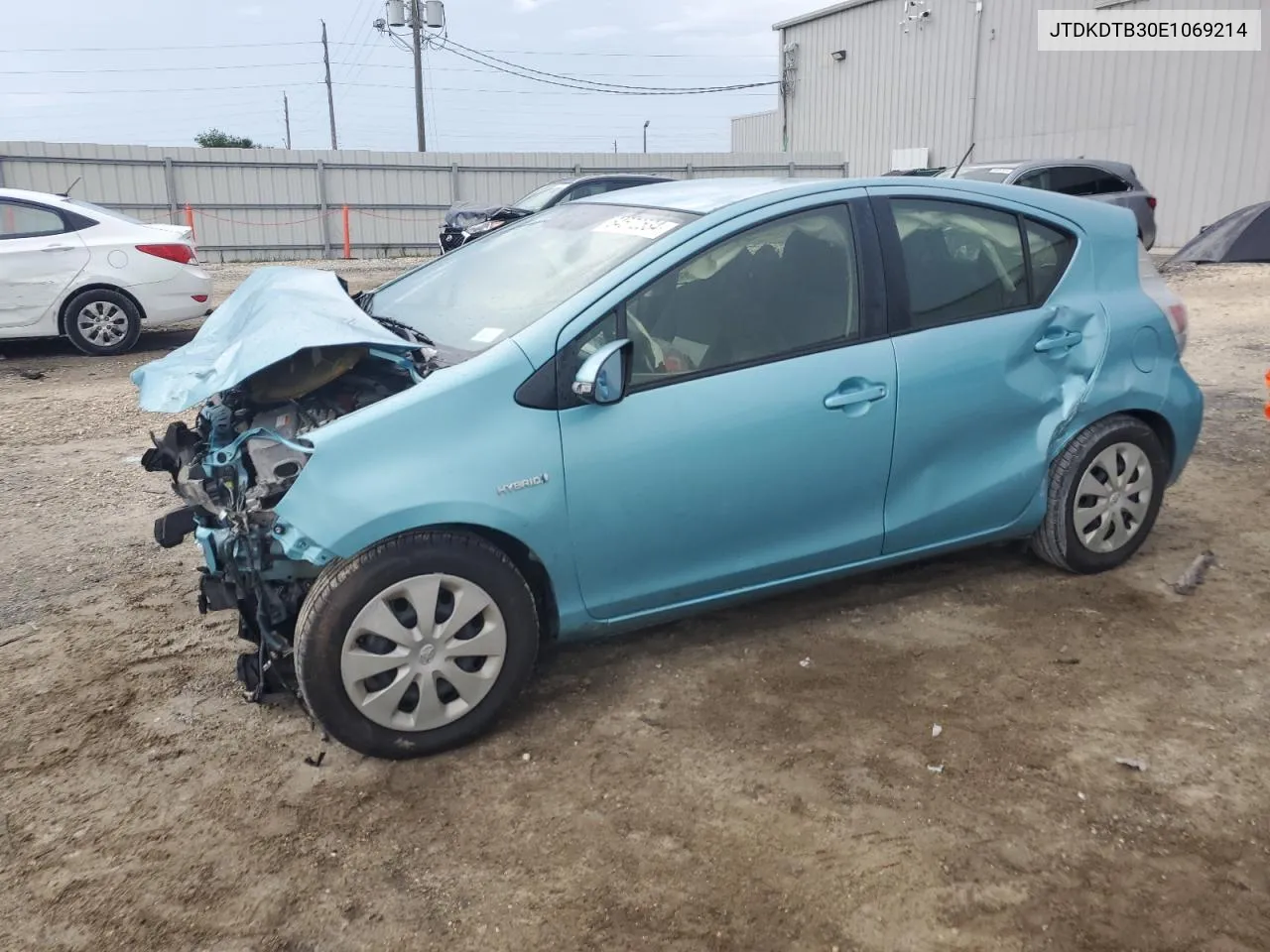 JTDKDTB30E1069214 2014 Toyota Prius C