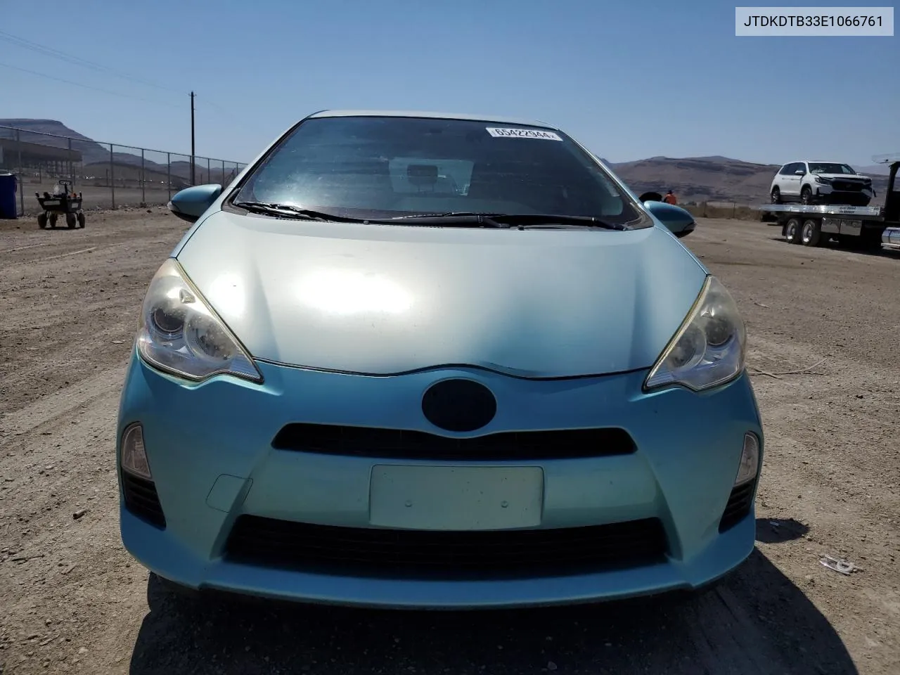 JTDKDTB33E1066761 2014 Toyota Prius C