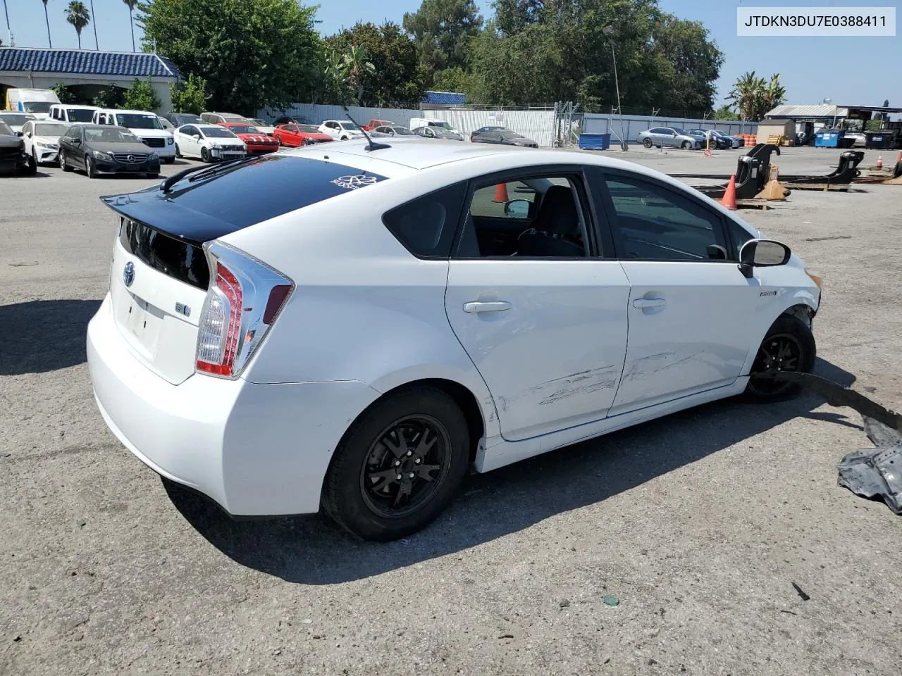 2014 Toyota Prius VIN: JTDKN3DU7E0388411 Lot: 66307414