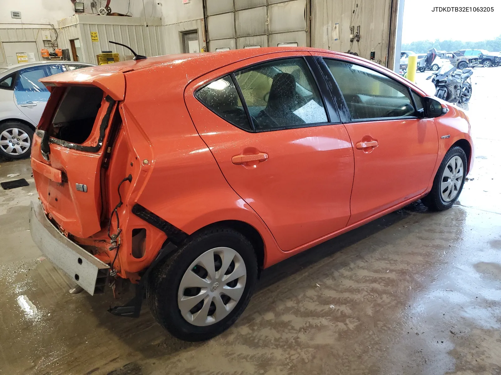 JTDKDTB32E1063205 2014 Toyota Prius C