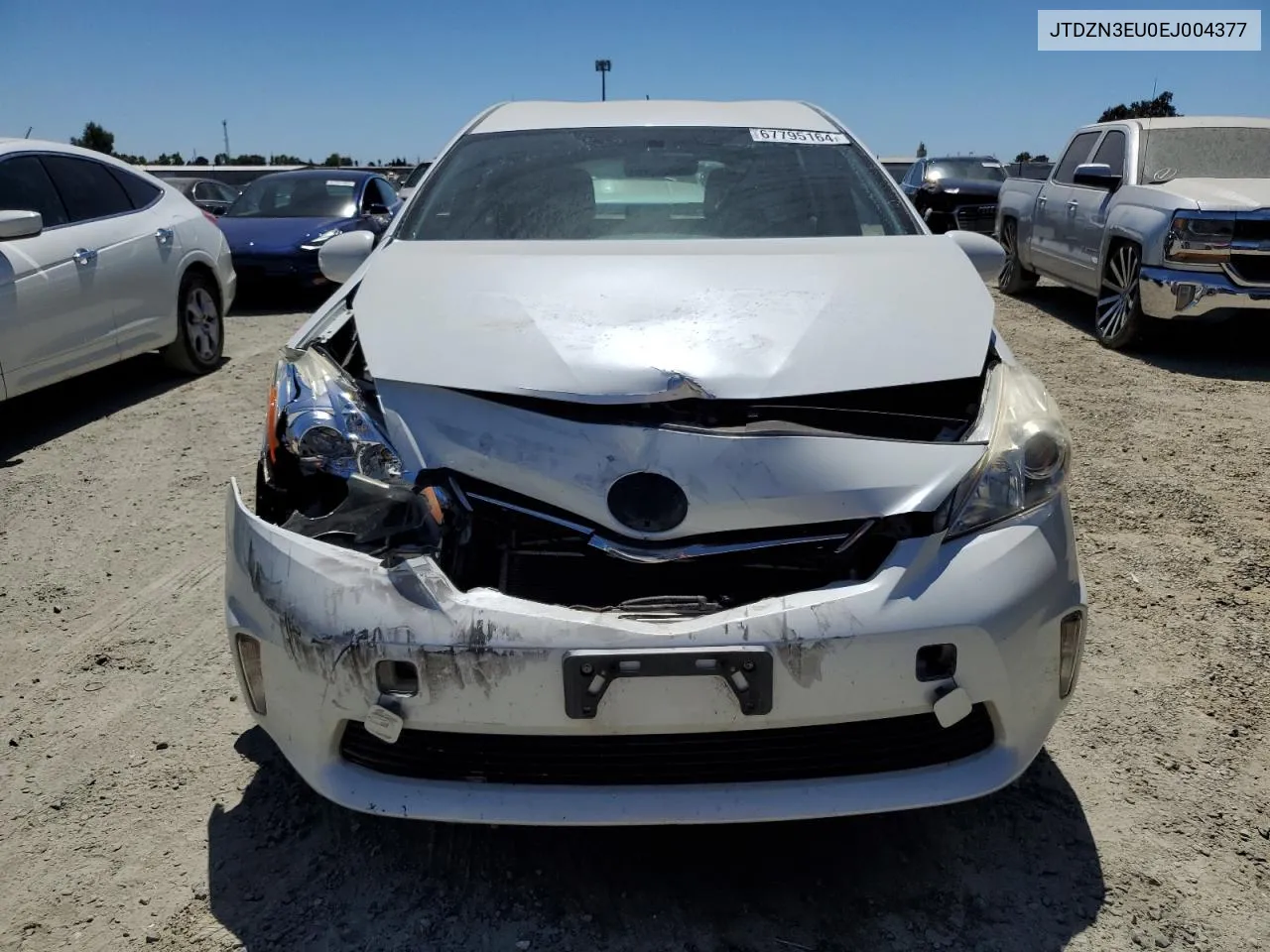 JTDZN3EU0EJ004377 2014 Toyota Prius V