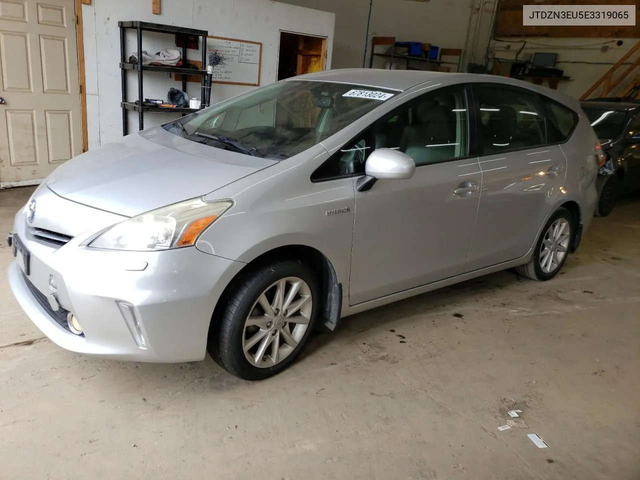 JTDZN3EU5E3319065 2014 Toyota Prius V