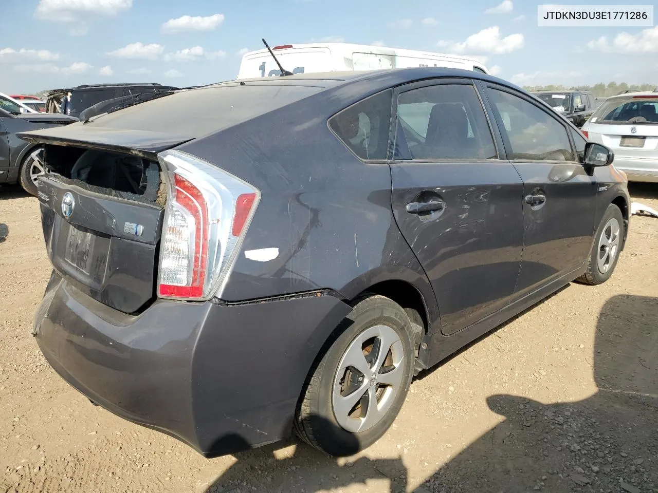 JTDKN3DU3E1771286 2014 Toyota Prius