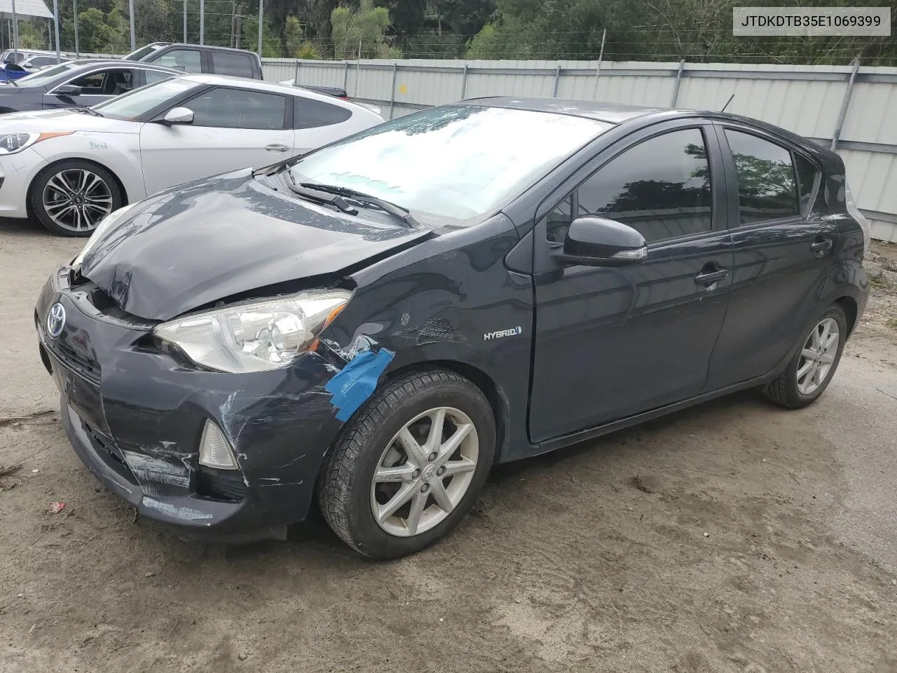 2014 Toyota Prius C VIN: JTDKDTB35E1069399 Lot: 69880424