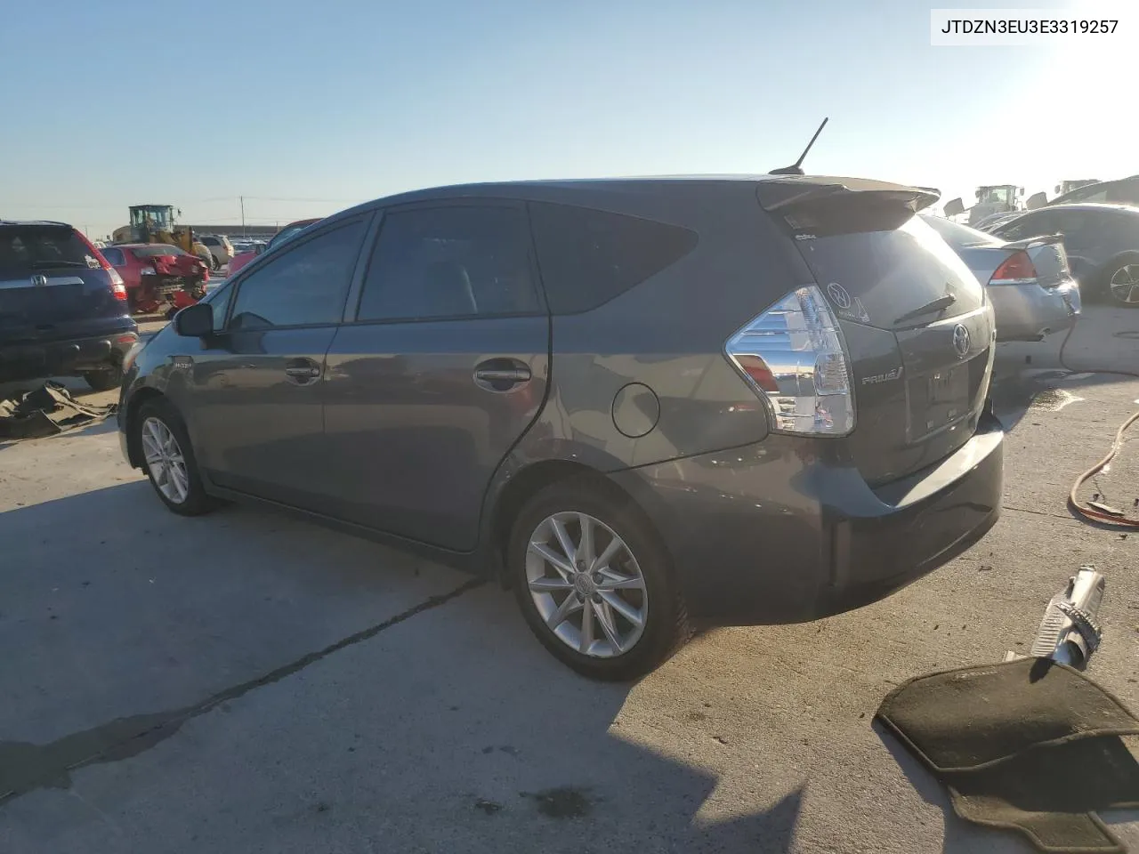 JTDZN3EU3E3319257 2014 Toyota Prius V