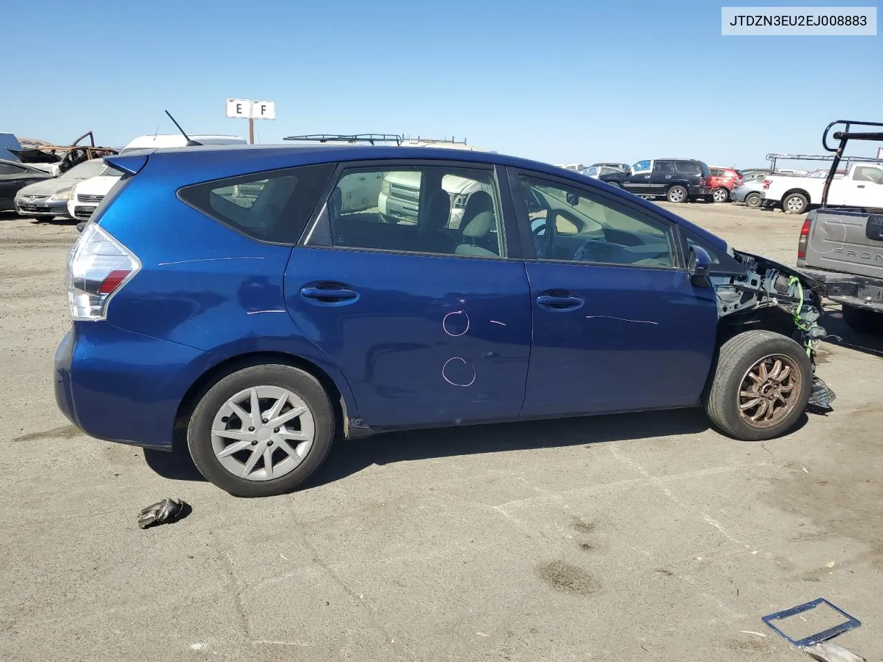 JTDZN3EU2EJ008883 2014 Toyota Prius V