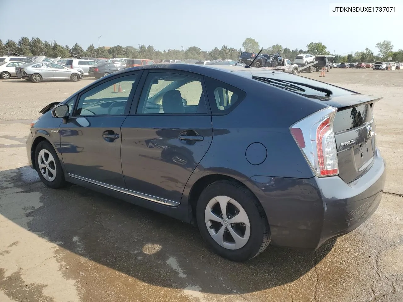 JTDKN3DUXE1737071 2014 Toyota Prius