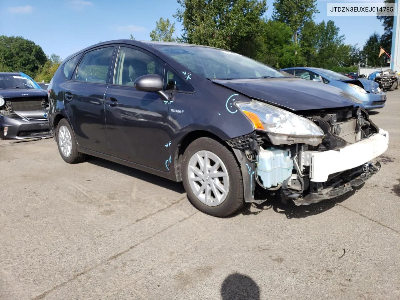 JTDZN3EUXEJ014785 2014 Toyota Prius V