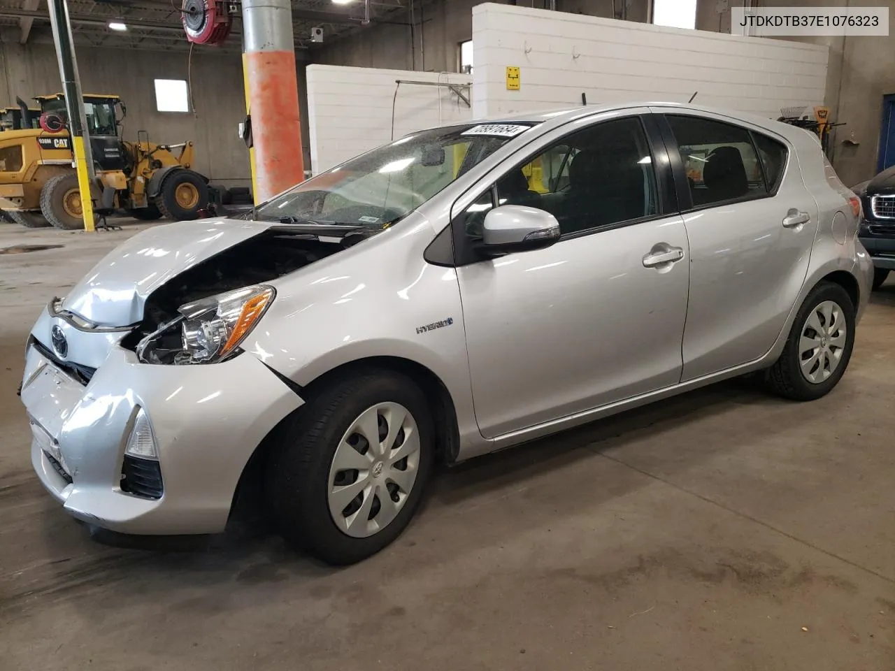 JTDKDTB37E1076323 2014 Toyota Prius C