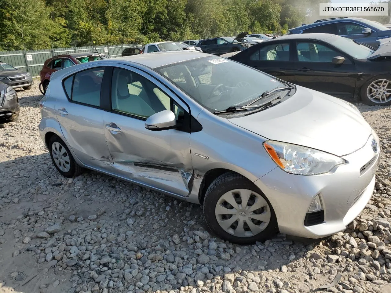 2014 Toyota Prius C VIN: JTDKDTB38E1565670 Lot: 71209734