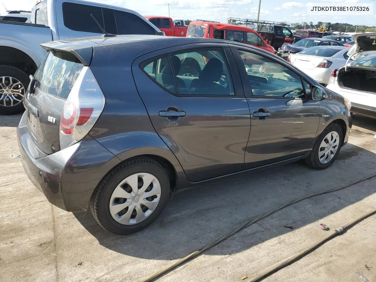 JTDKDTB38E1075326 2014 Toyota Prius C