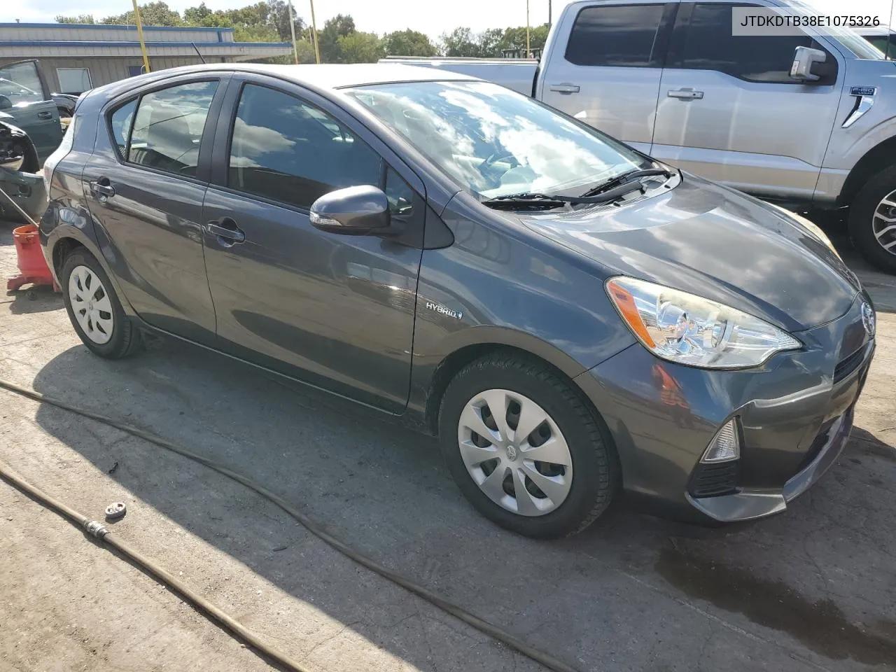 JTDKDTB38E1075326 2014 Toyota Prius C