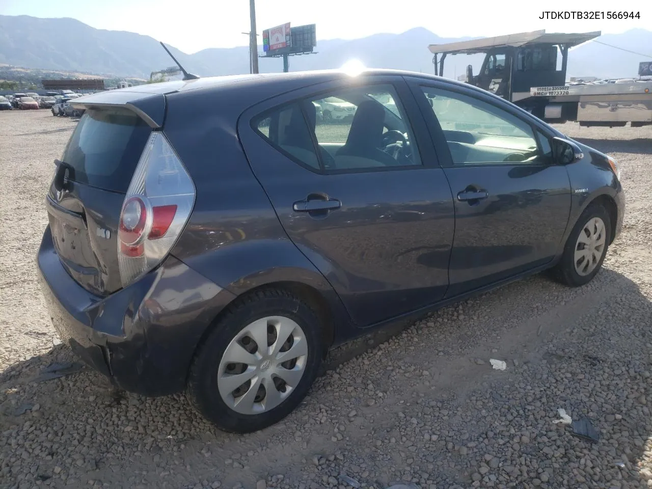 2014 Toyota Prius C VIN: JTDKDTB32E1566944 Lot: 71378424