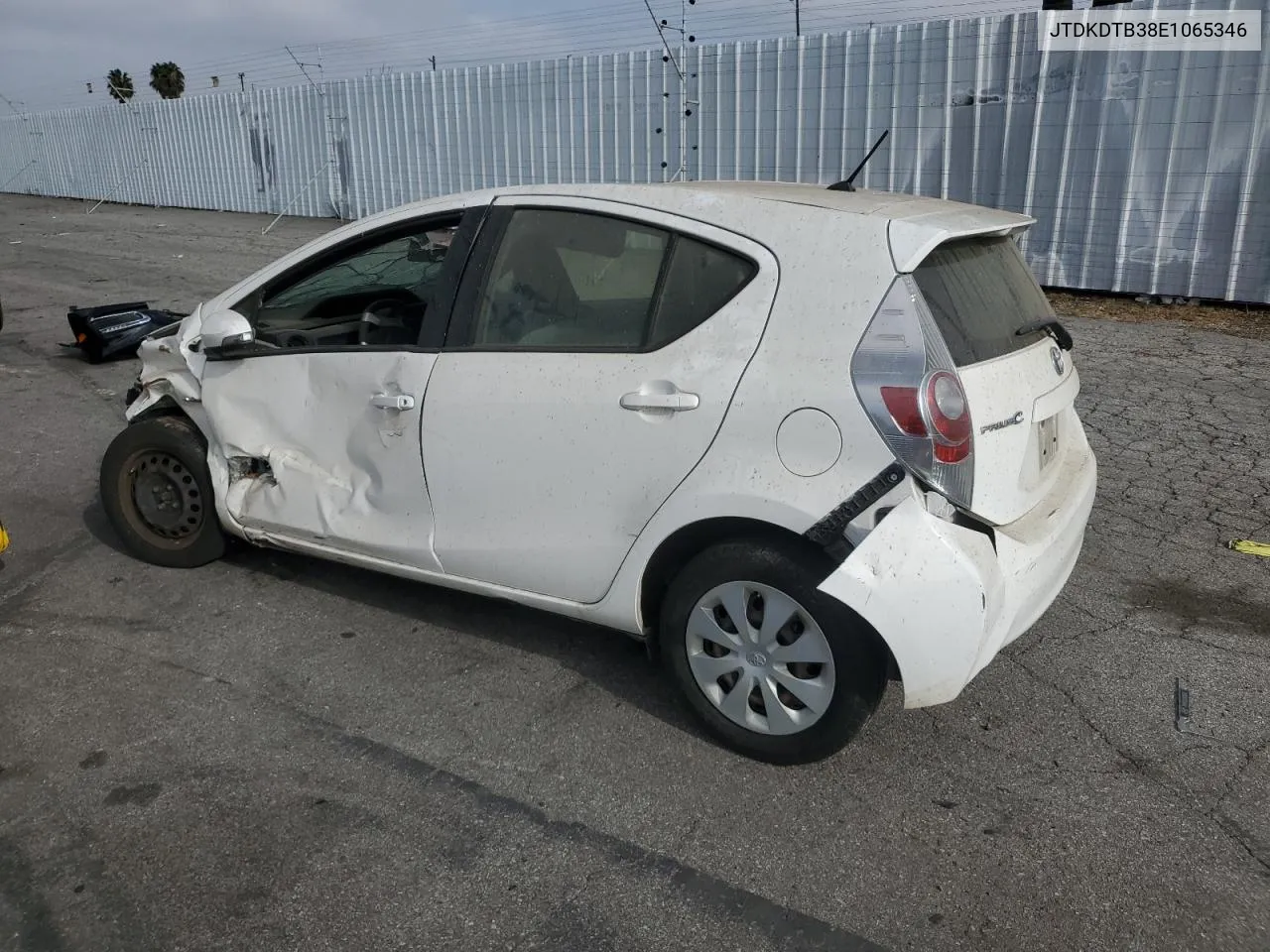 2014 Toyota Prius C VIN: JTDKDTB38E1065346 Lot: 71488414