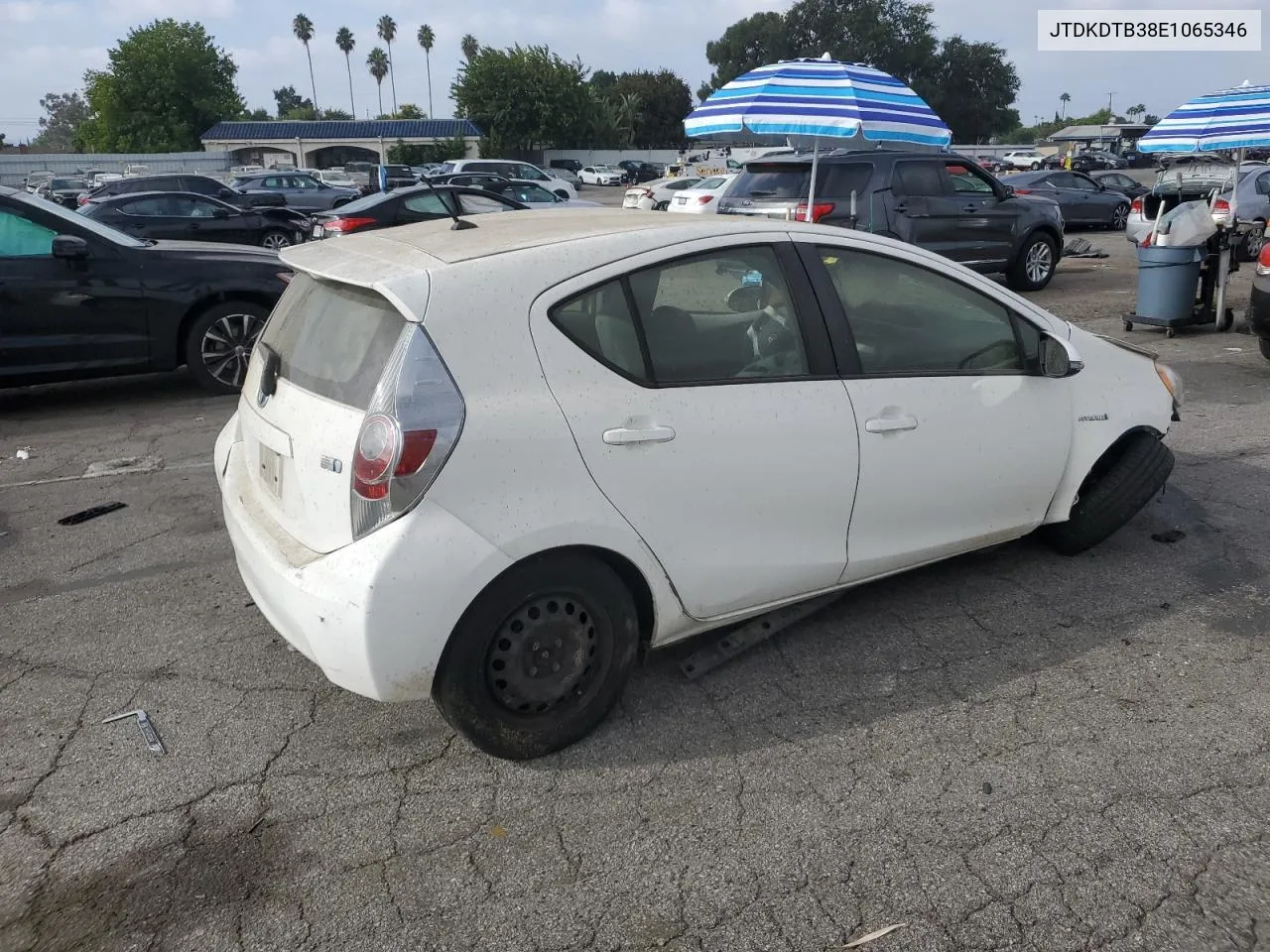 2014 Toyota Prius C VIN: JTDKDTB38E1065346 Lot: 71488414